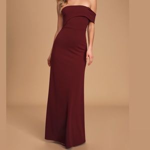 NWT Lulus All Hearts On You Off-The-Shoulder Burgundy Maxi Dress S